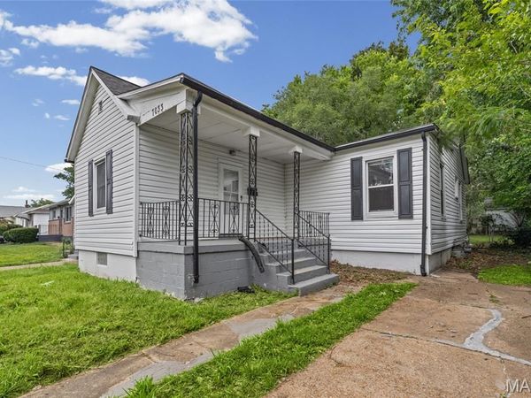 7033 Julian Avenue, University City, MO 63130