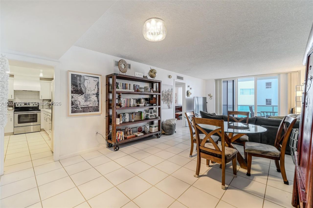 5001 Collins Ave, Unit 6E, Miami Beach, FL 33140 Photo