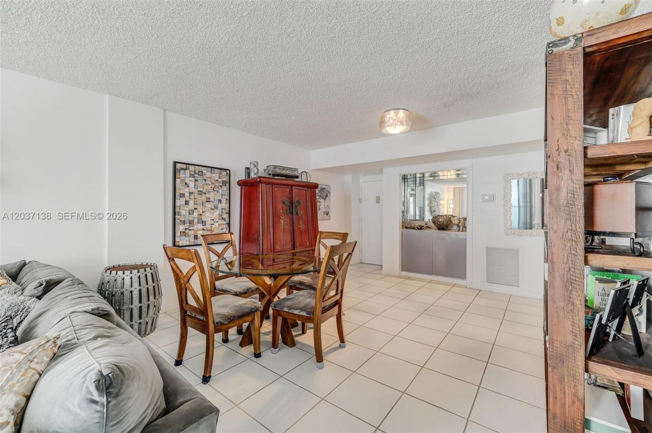 5001 Collins Ave, Unit 6E, Miami Beach, FL 33140 Photo