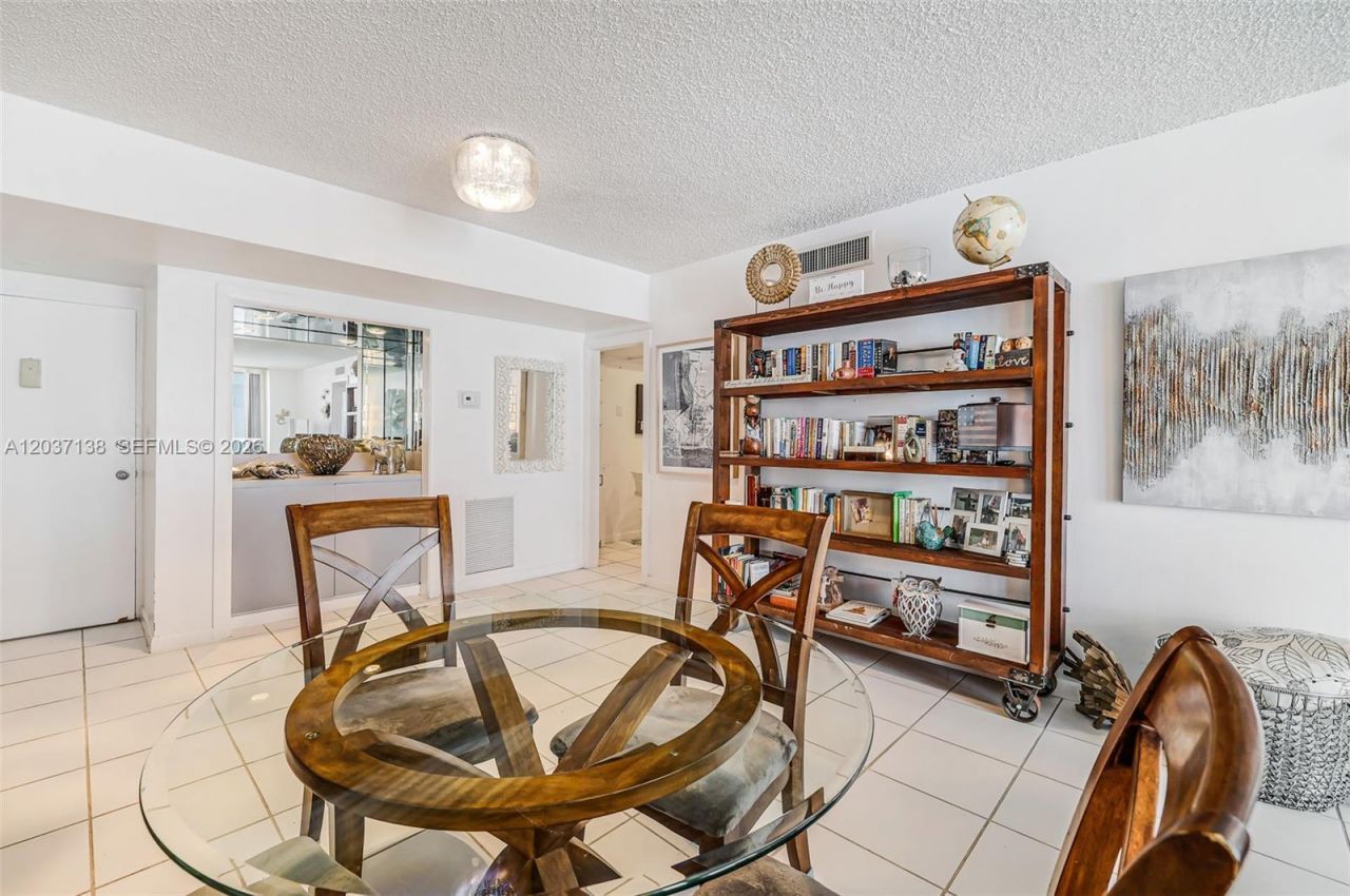5001 Collins Ave, Unit 6E, Miami Beach, FL 33140 Photo