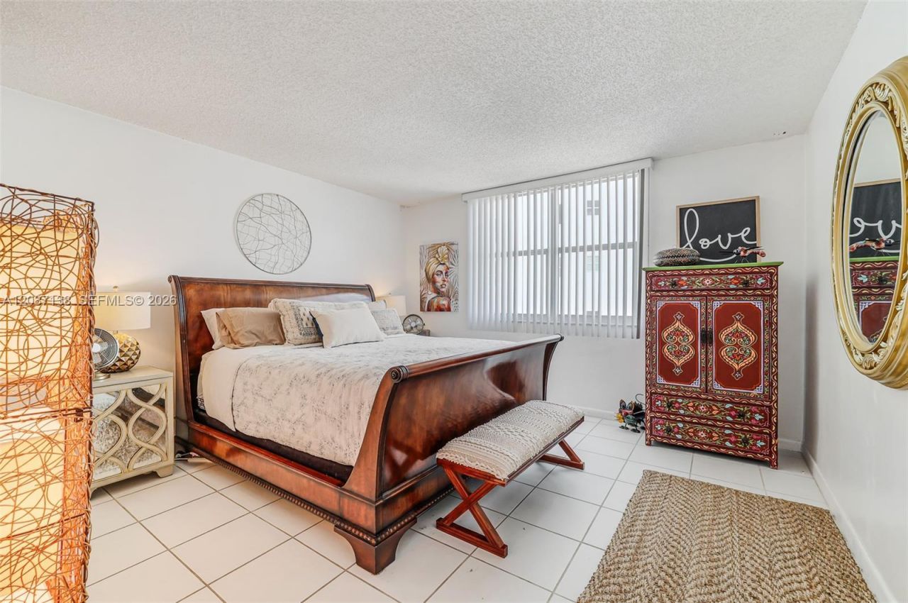 5001 Collins Ave, Unit 6E, Miami Beach, FL 33140 Photo