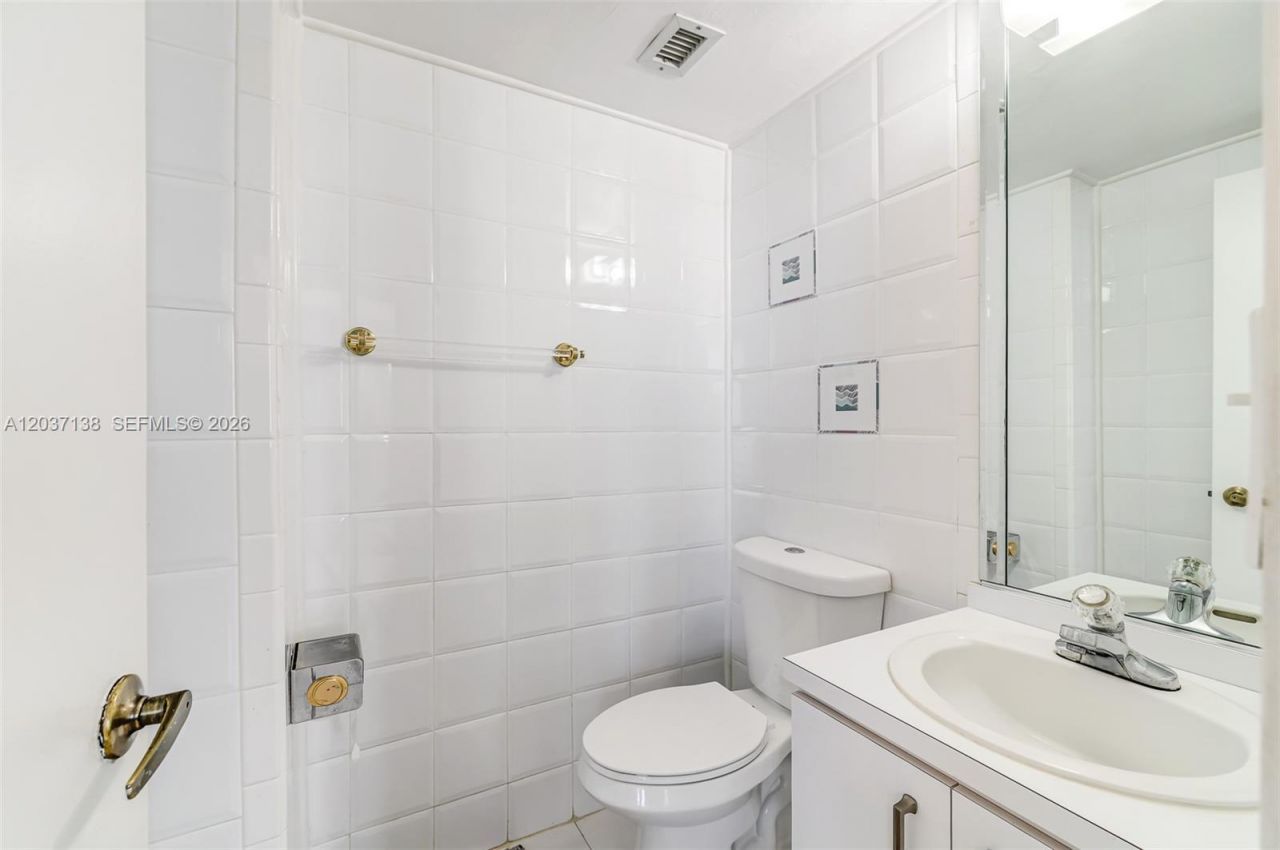 5001 Collins Ave, Unit 6E, Miami Beach, FL 33140 Photo