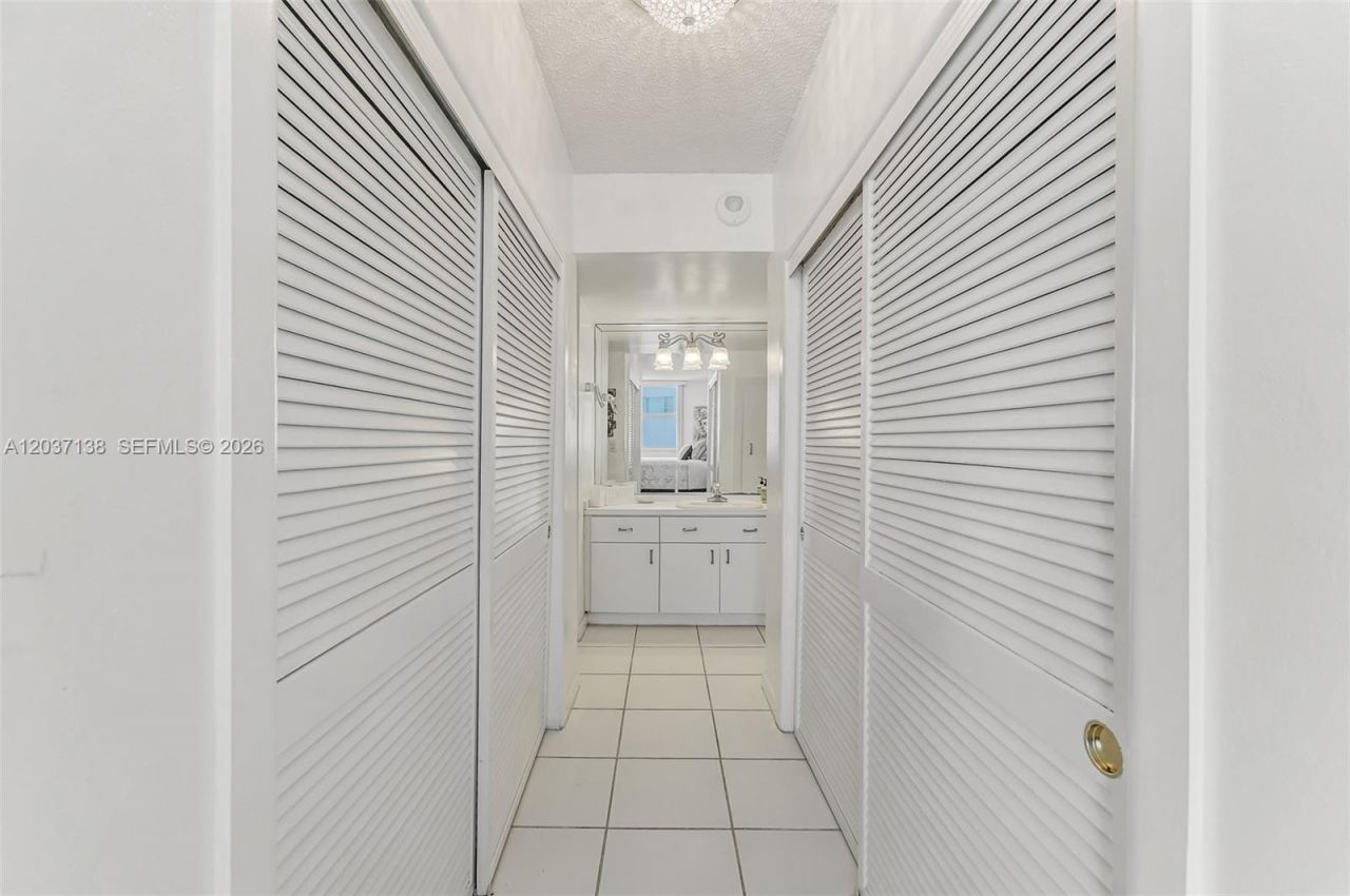 5001 Collins Ave, Unit 6E, Miami Beach, FL 33140 Photo
