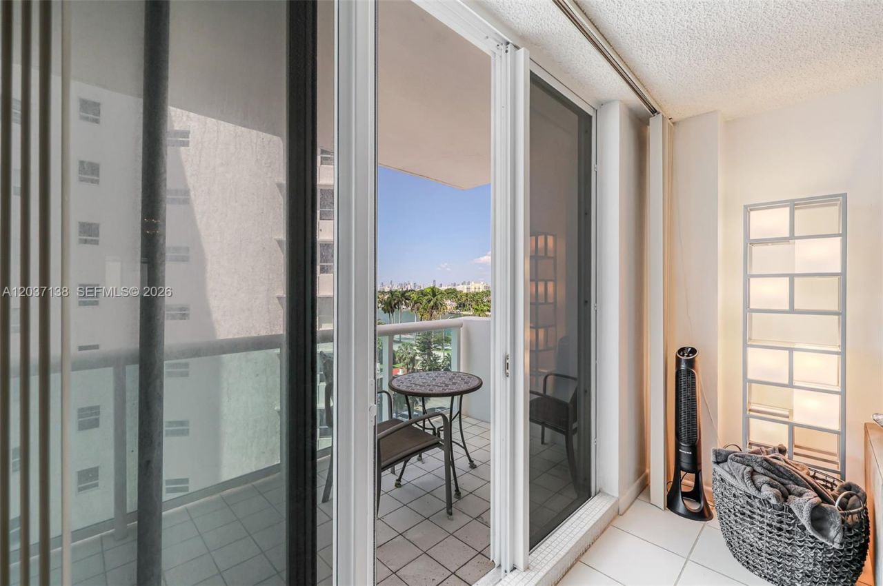 5001 Collins Ave, Unit 6E, Miami Beach, FL 33140 Photo