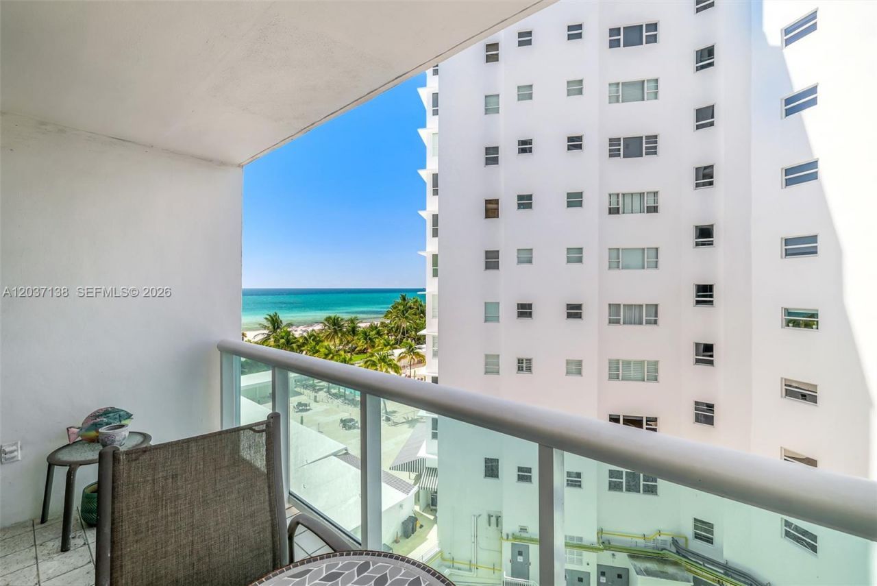 5001 Collins Ave, Unit 6E, Miami Beach, FL 33140 Photo