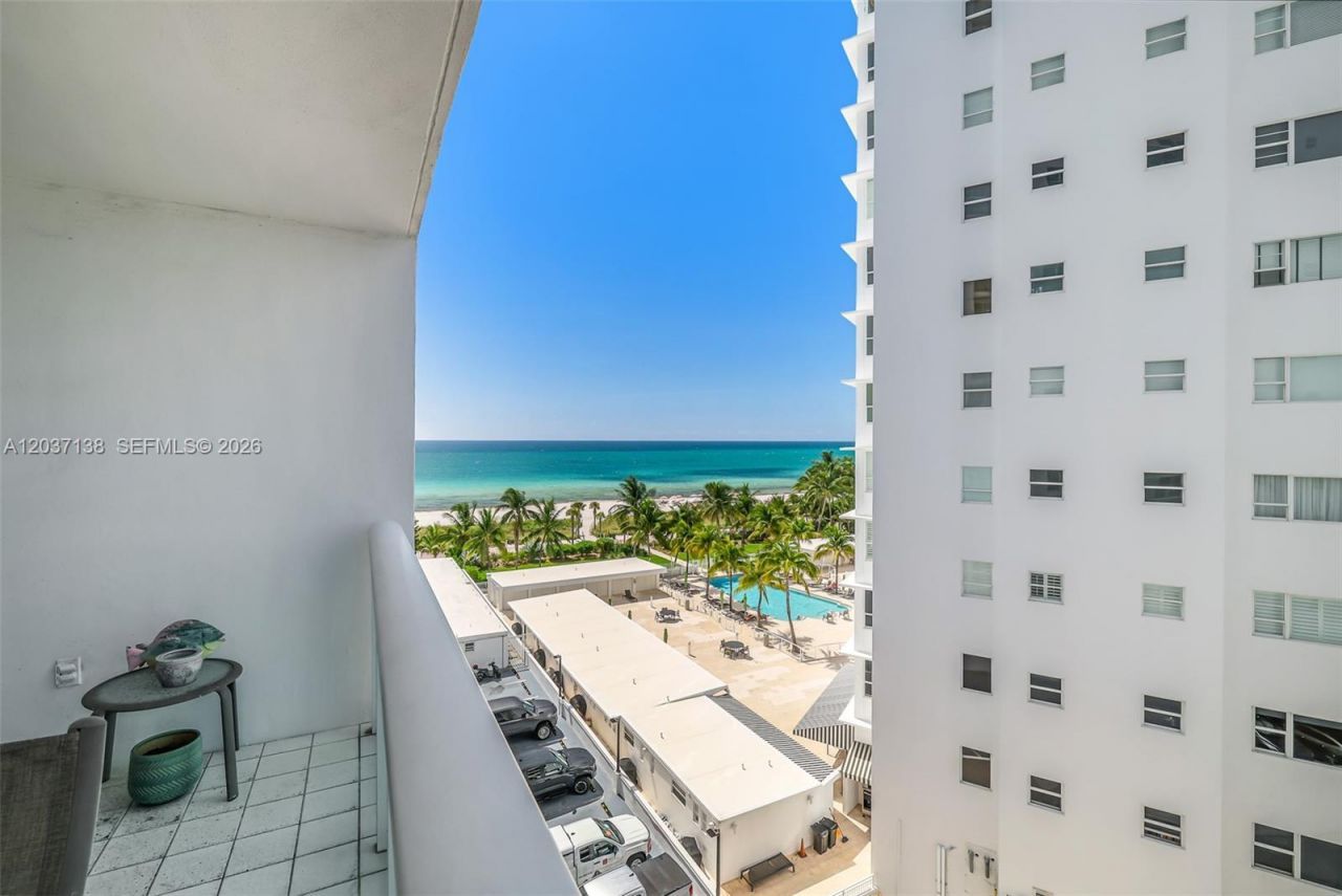 5001 Collins Ave, Unit 6E, Miami Beach, FL 33140 Photo