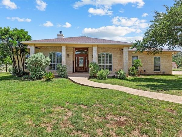1443 Kings Cove Drive , Canyon Lake, TX 78133