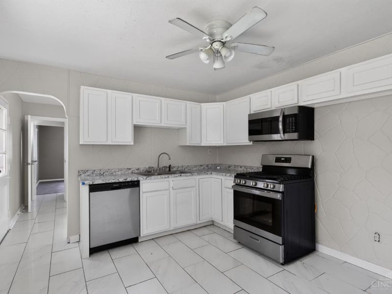 9998 Crusader Drive, Colerain Township, OH 45251 Photo 8