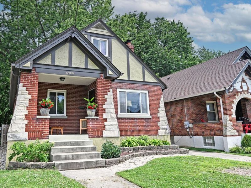 6908 Palmetto Street, Cincinnati, OH 45227 Photo 3