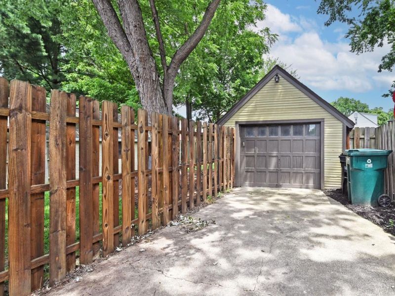6908 Palmetto Street, Cincinnati, OH 45227 Photo 47