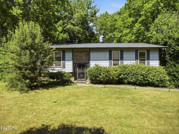 8426 San Marcos Drive, Knoxville, TN 37938