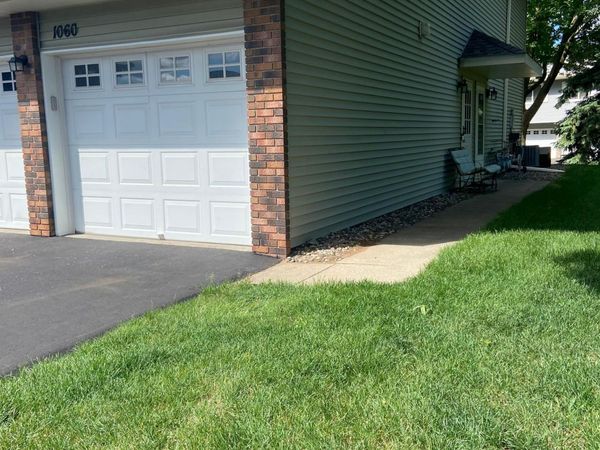 1060 Pond View Court, Vadnais Heights, MN 55127