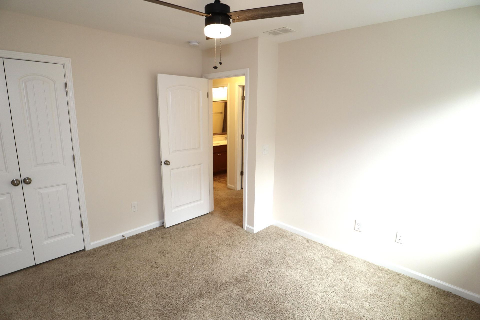 1718 Emmets Road Photo 22