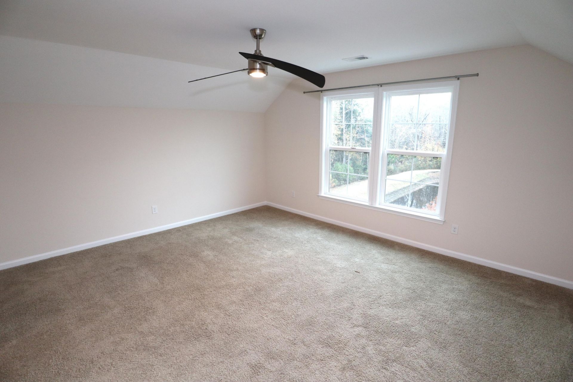 1718 Emmets Road Photo 23