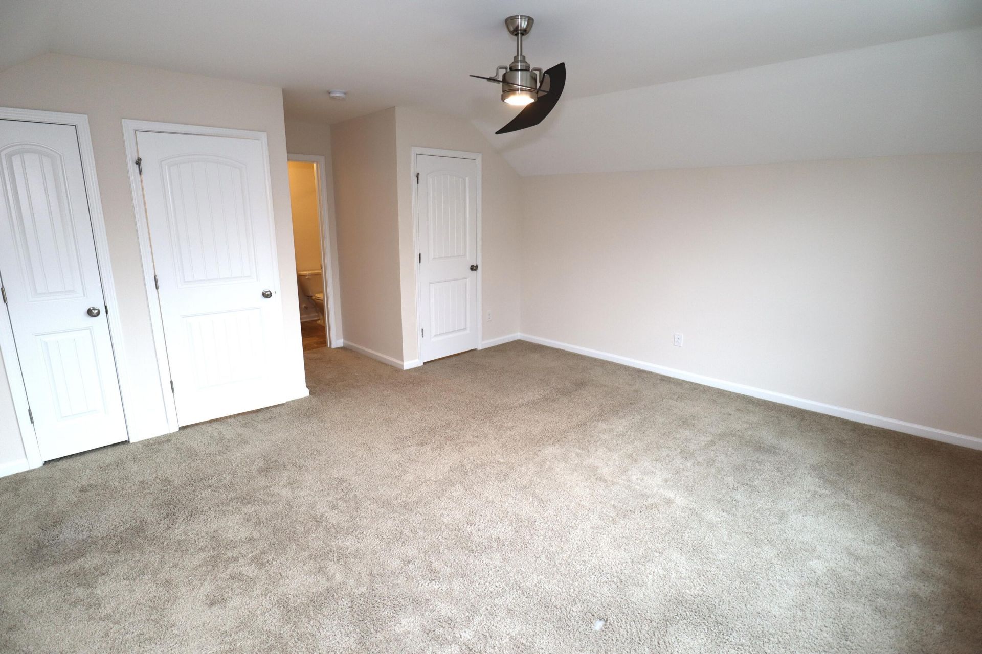 1718 Emmets Road Photo 25