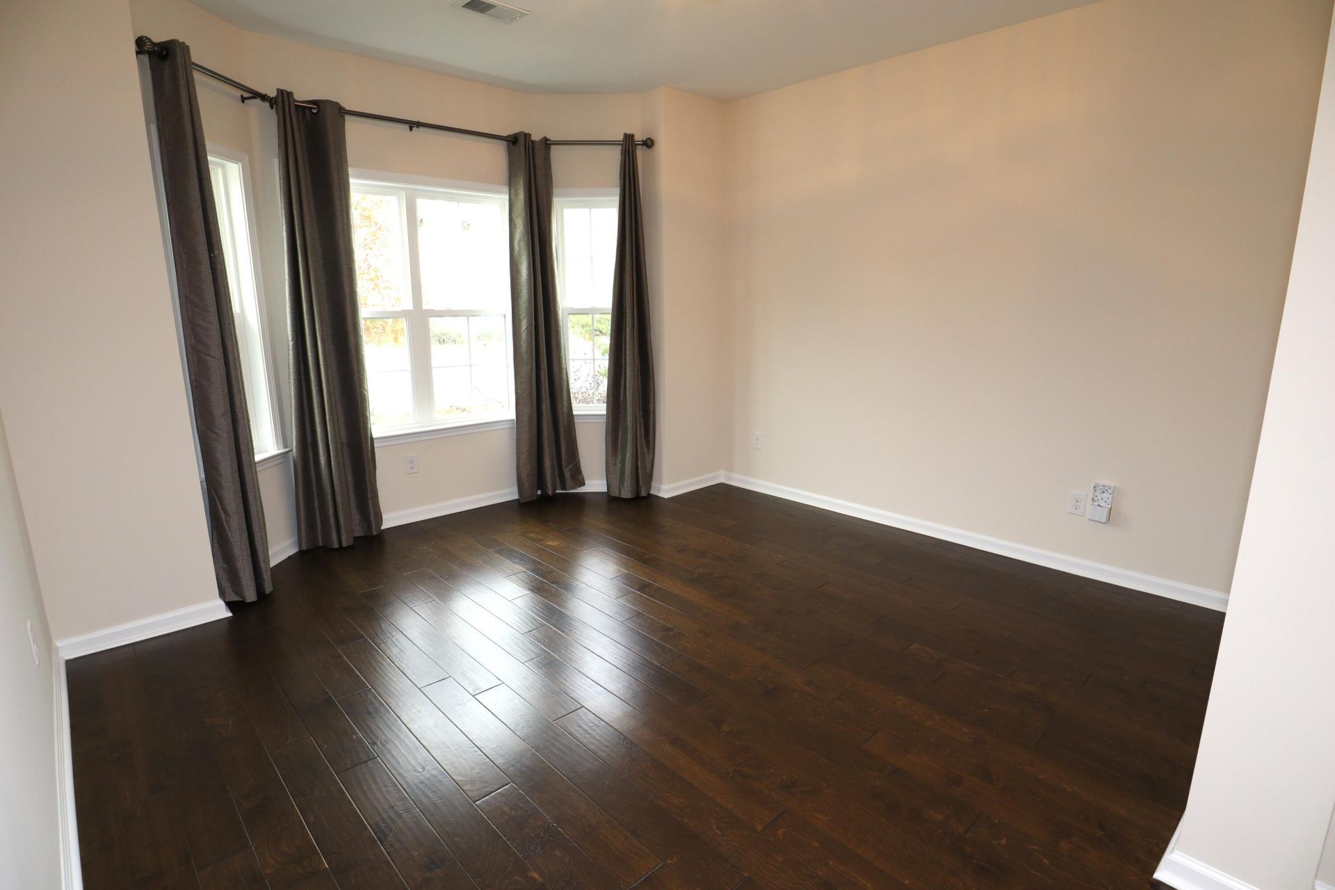1718 Emmets Road Photo 7