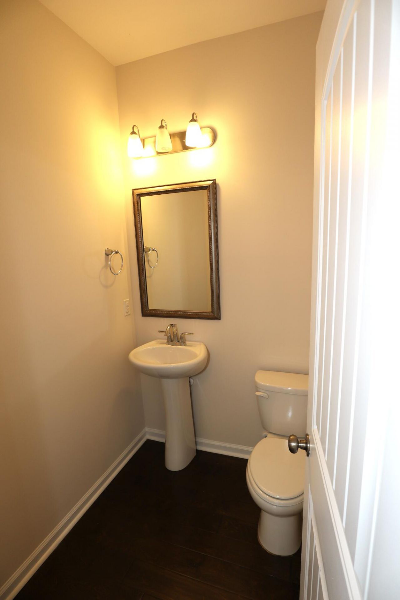 1718 Emmets Road Photo 8