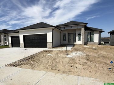 5432 N 213th Street, Elkhorn, NE 68022