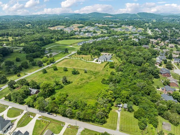 1181 Waller Rd, Brentwood, TN 37027