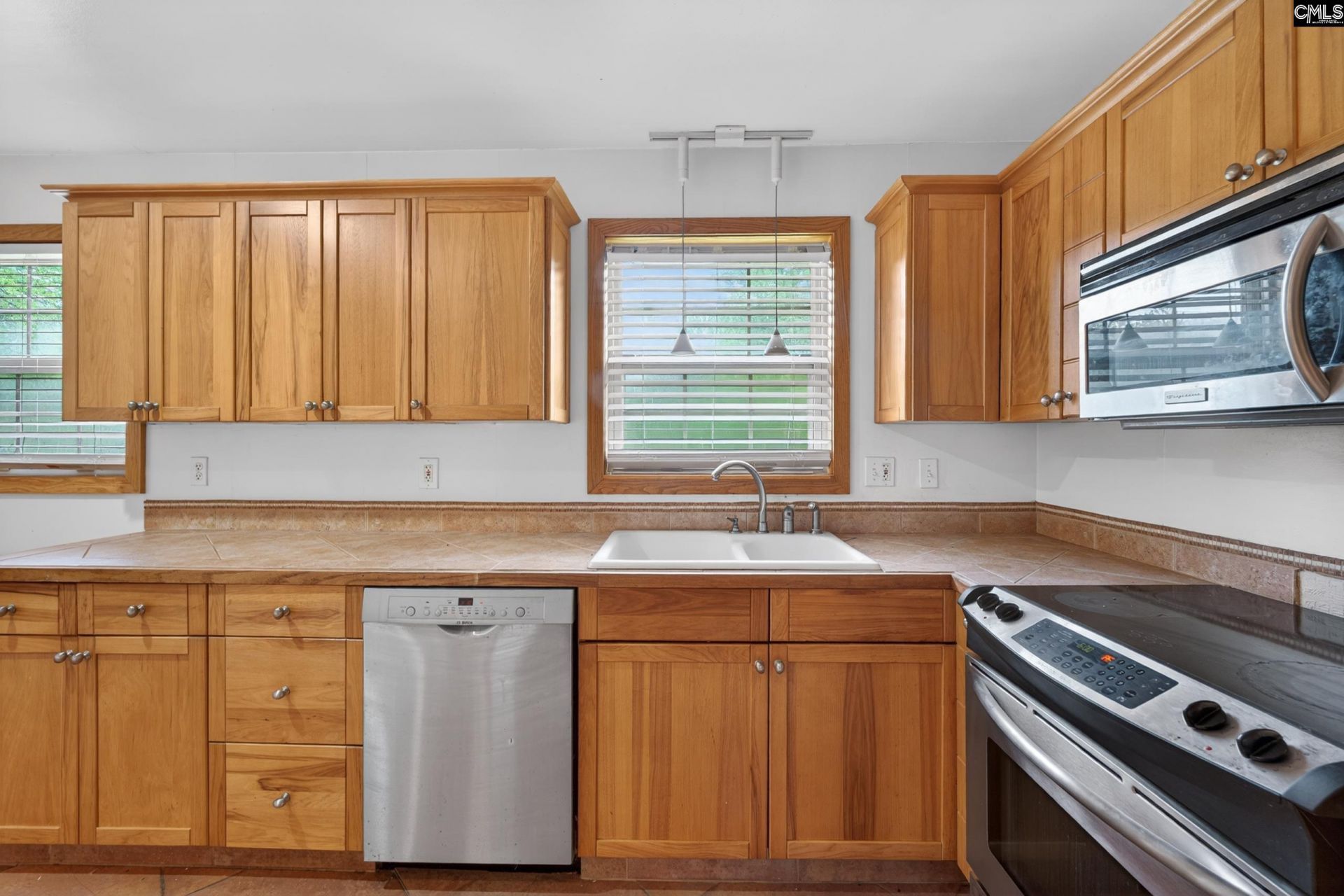 1001 Gardendale Drive  Photo 21