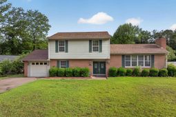 1001 Gardendale Drive  photo 4