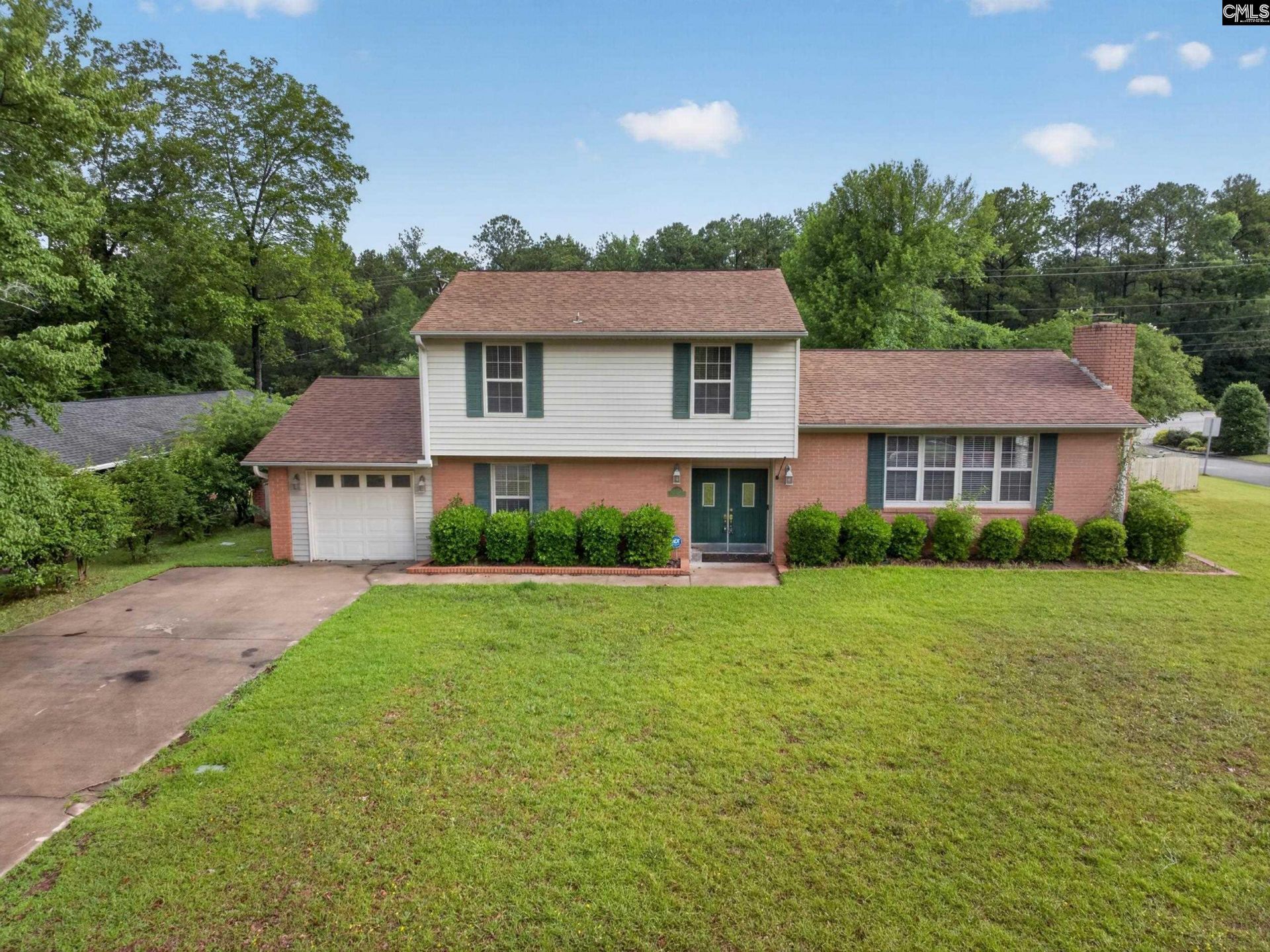 1001 Gardendale Drive  Photo 7