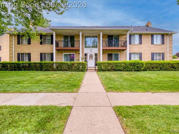 11845 Ina Drive, Sterling Heights, MI 48312