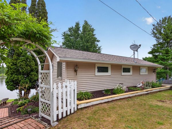 14384 Zimmerman Drive, Hudson, MI 49247
