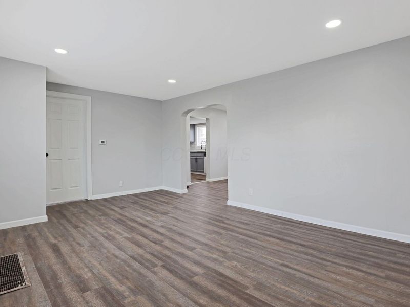 509 Helen Street , Columbus, OH 43223 Photo 9