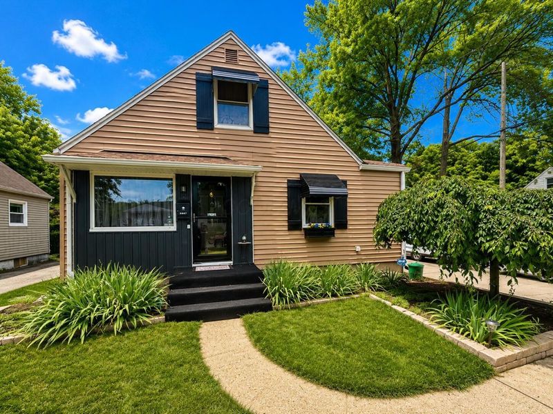 372 E Lincoln Avenue, Columbus, OH 43214 Photo 1