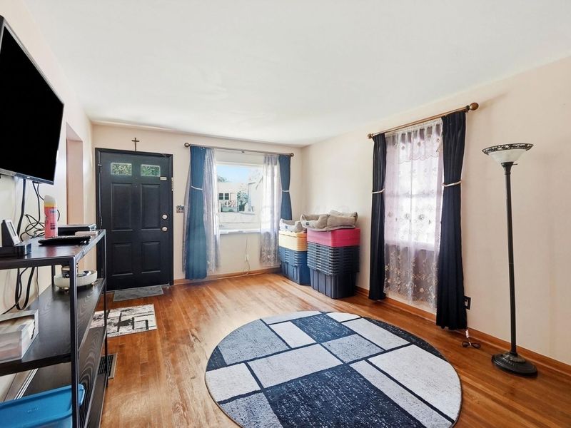 372 E Lincoln Avenue, Columbus, OH 43214 Photo 6