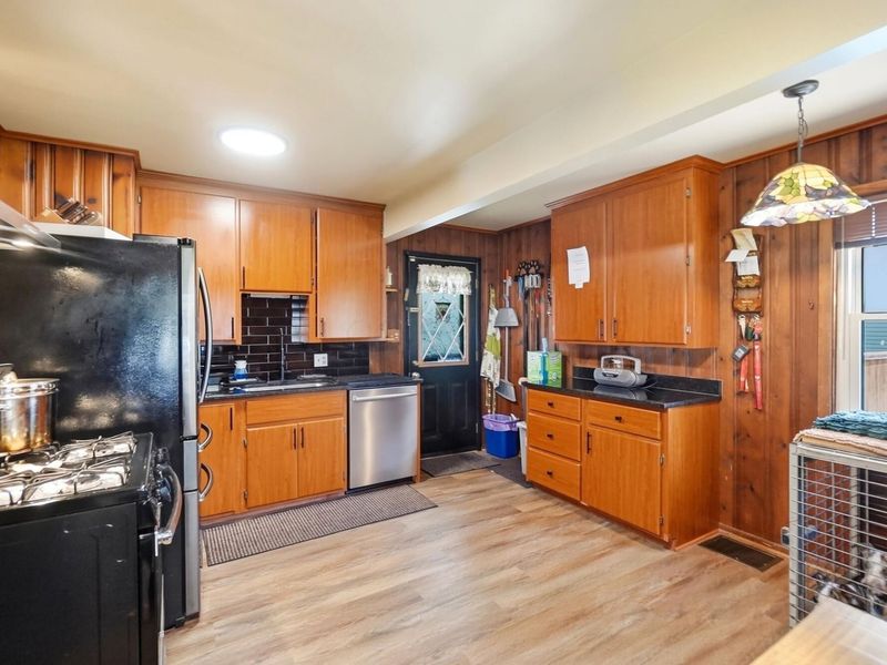 372 E Lincoln Avenue, Columbus, OH 43214 Photo 8