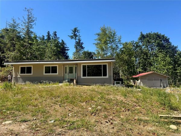 7390 COUGAR SMITH Rd, Fanny Bay, BC V0R 1W0