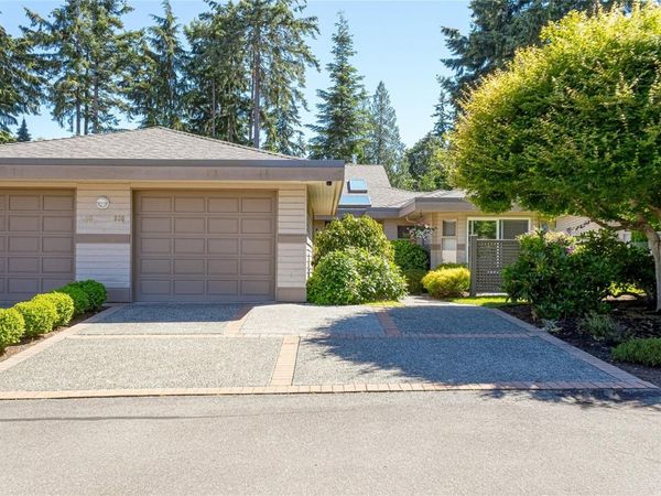 960 St. Andrews Lane , French Creek, BC V9P 2M5
