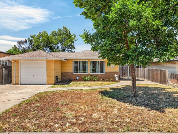 7021 21st Ave., Sacramento, CA 95820