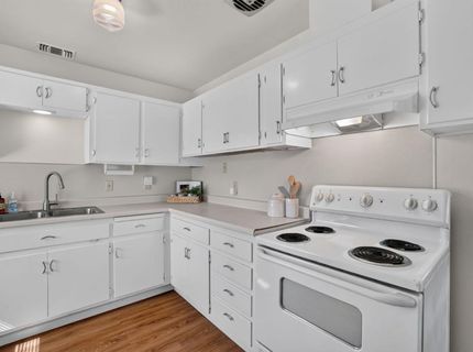 7021 21st Ave., Sacramento, CA 95820 Photo