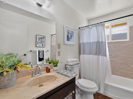 7021 21st Ave., Sacramento, CA 95820 Photo