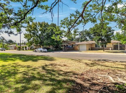 7021 21st Ave., Sacramento, CA 95820 Photo
