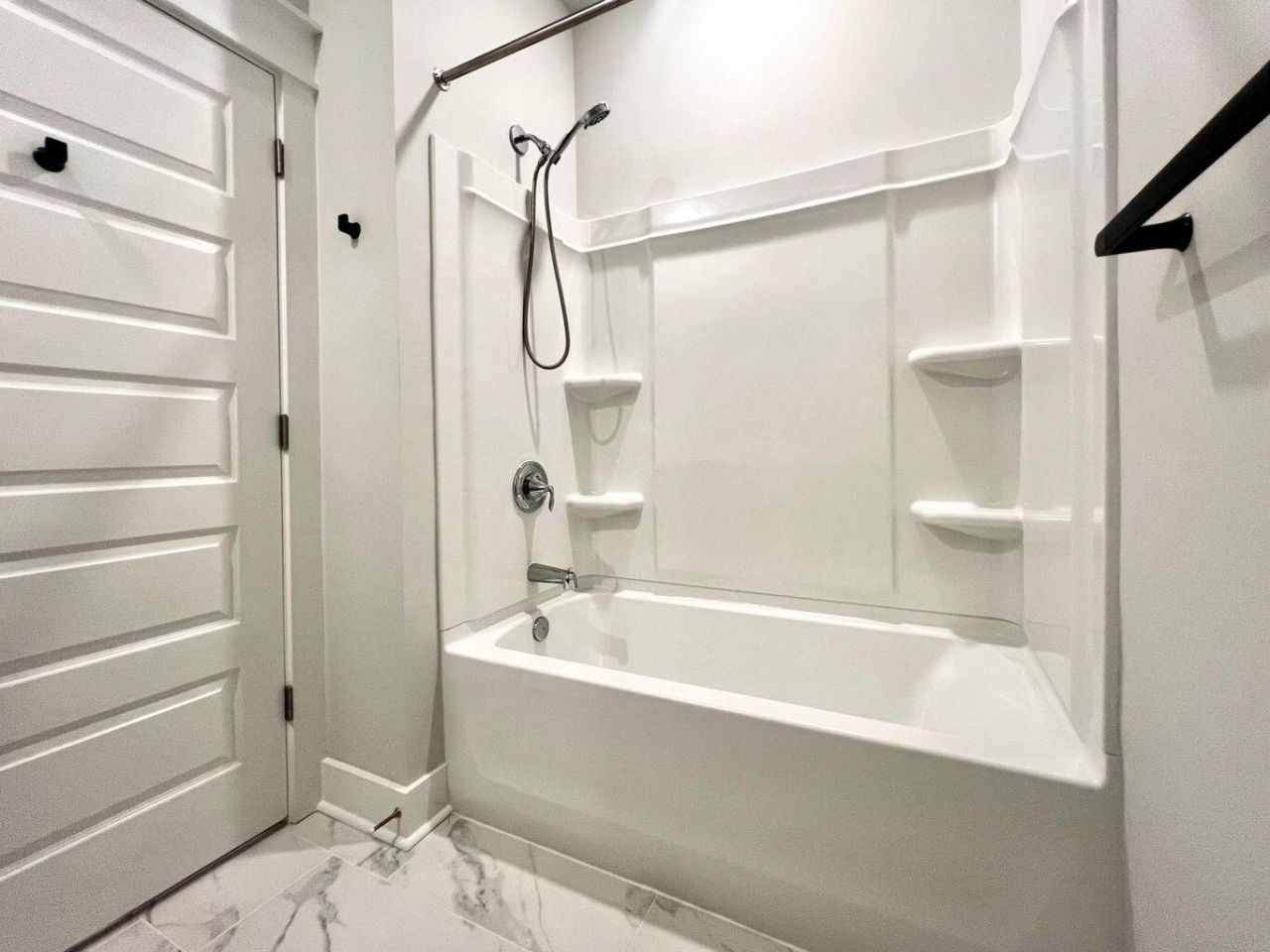 1510 Martel Street Photo 18