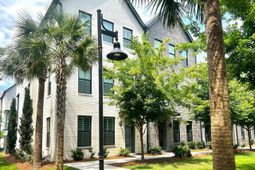 1510 Martel Street photo 4