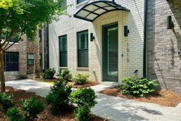 1510 Martel Street photo 4