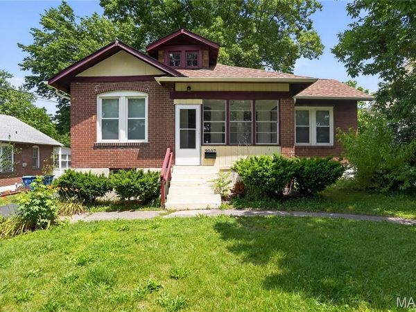 9007 Forest Avenue , St Louis, MO 63114