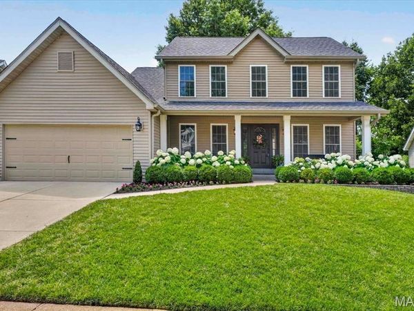347 Oak Park Village Drive, Wildwood, MO 63040