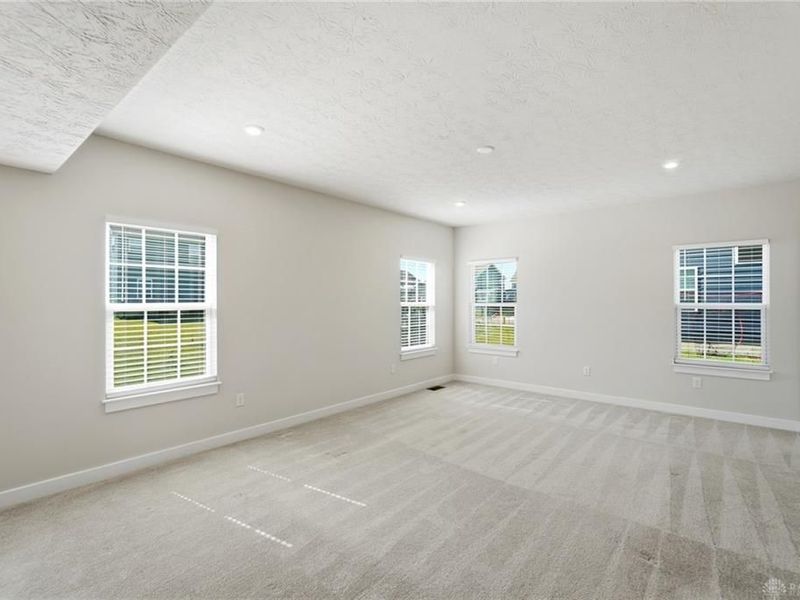 414 Sydney Drive, Tipp City, OH 45371 Photo 8