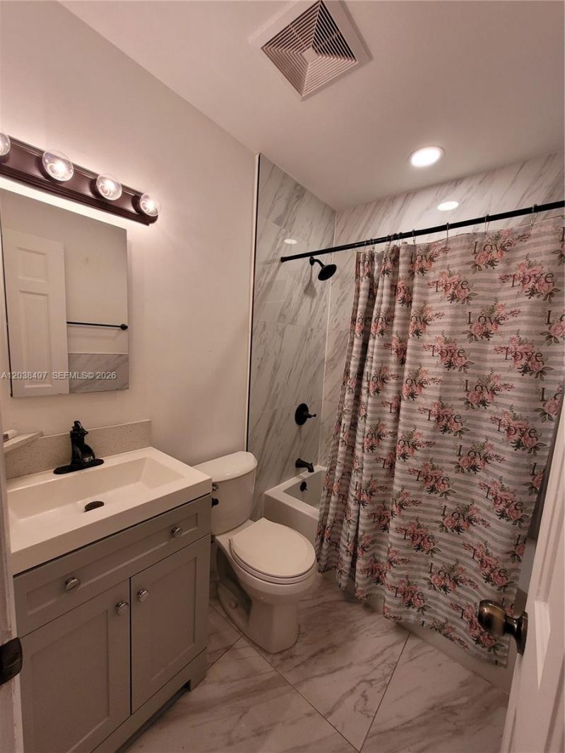 18000 SW 175th St , Unit 18002, Miami, FL 33187 Photo