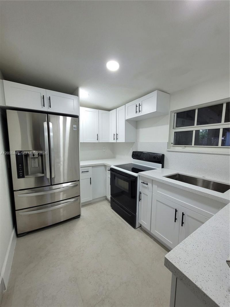 18000 SW 175th St , Unit 18002, Miami, FL 33187 Photo