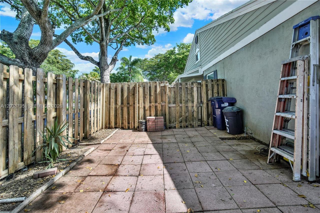 10003 SW 223rd Ter, Cutler Bay, FL 33190 Photo