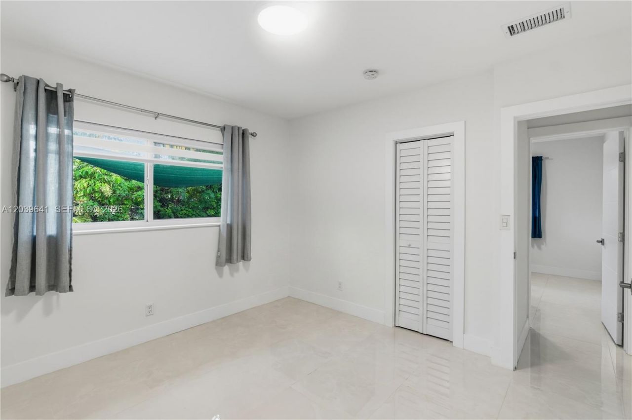 5790 SW 3rd St , Miami, FL 33144 Photo