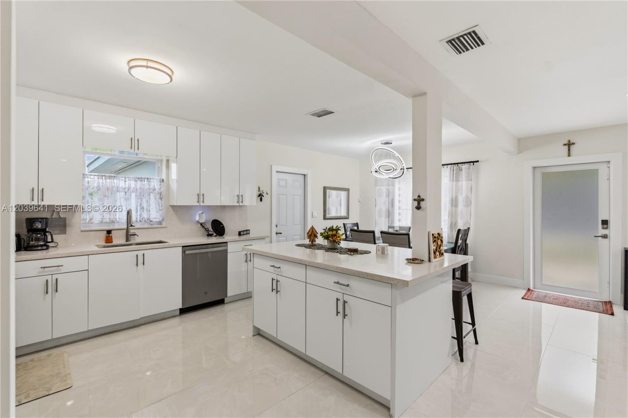5790 SW 3rd St , Miami, FL 33144 Photo