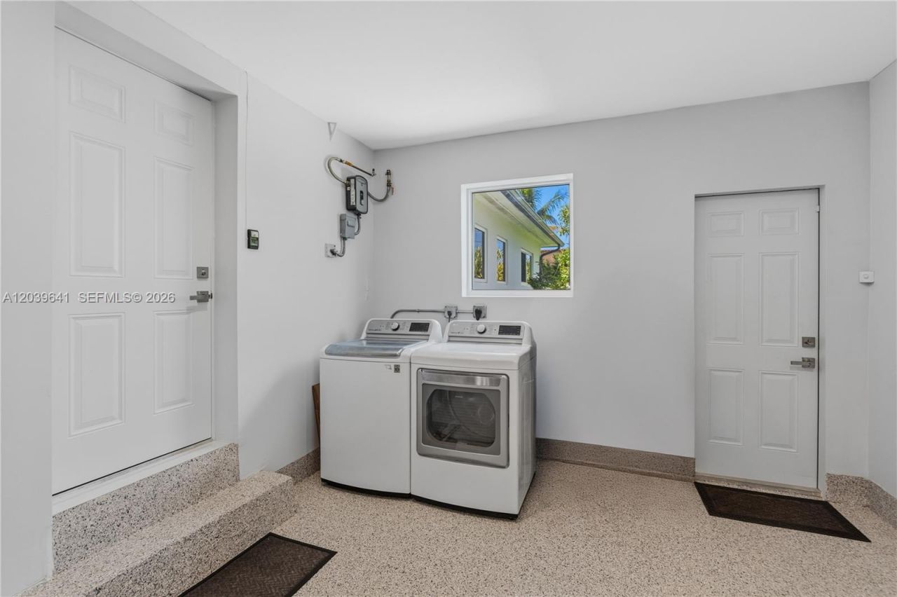 5790 SW 3rd St , Miami, FL 33144 Photo